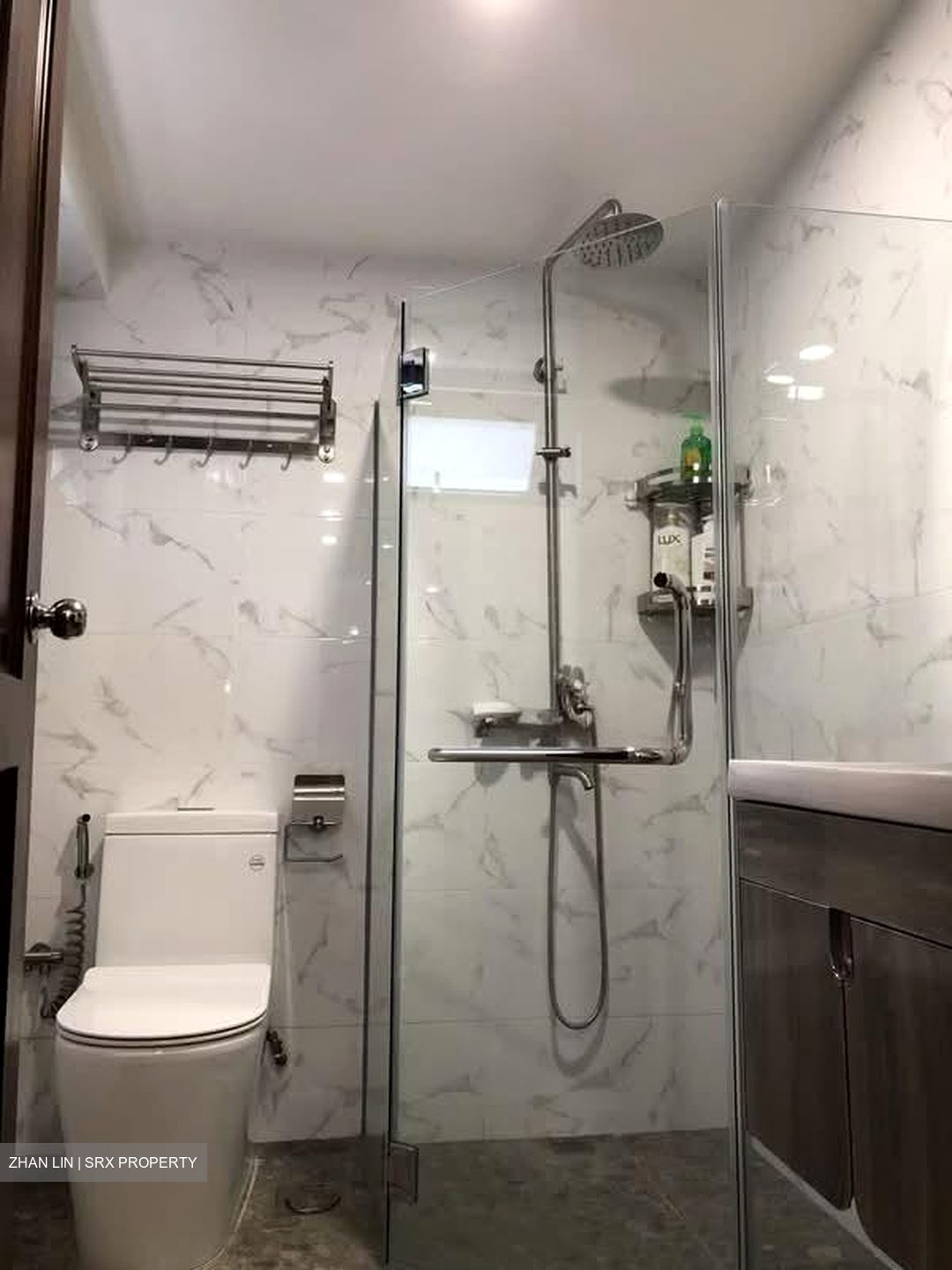 Charlton Park (D19), Terrace #561593551